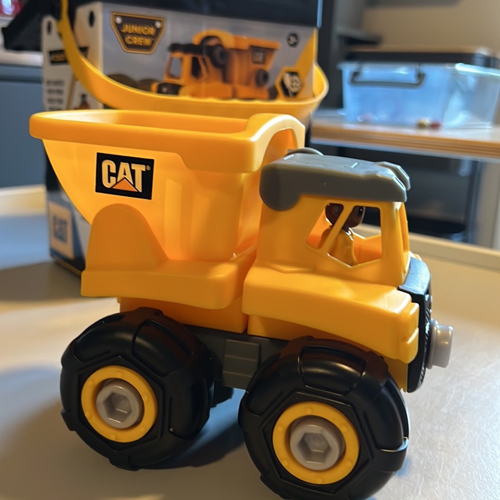 CAT construction build your own Junior crew, dump truck